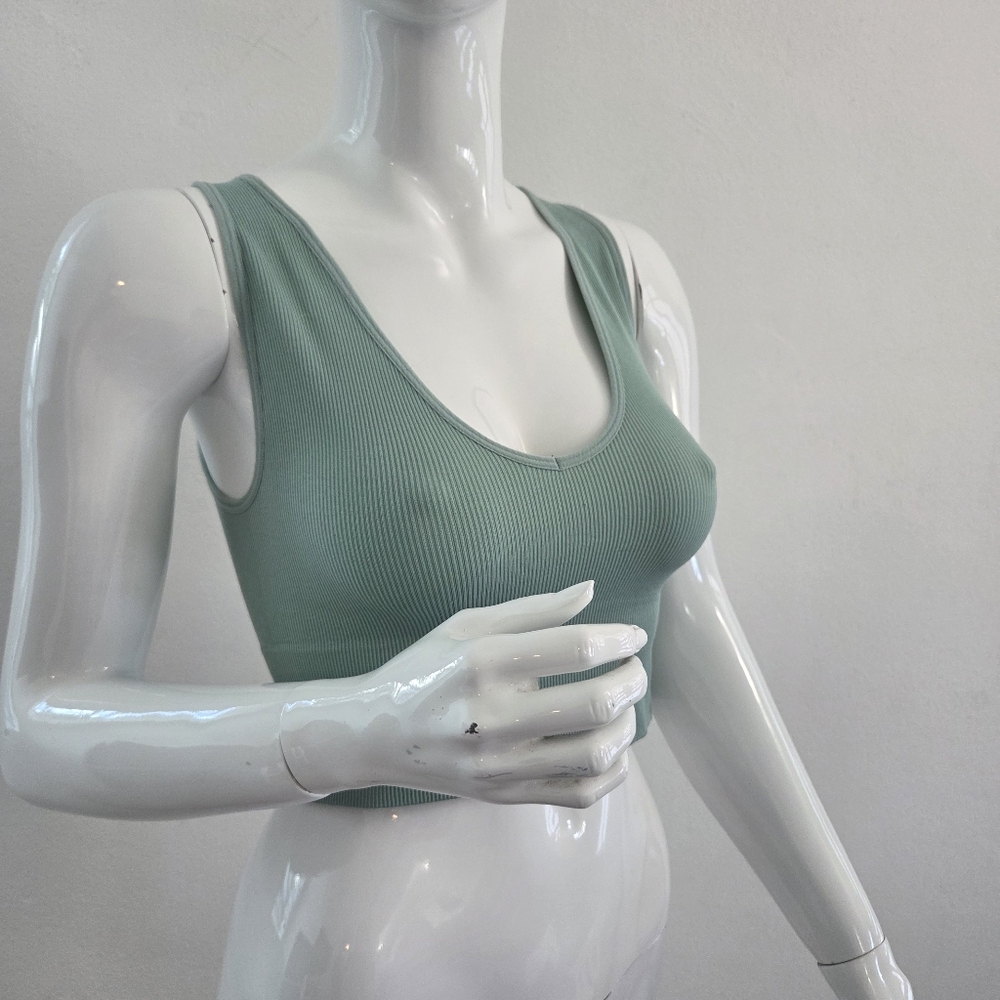 Forever 21 Ribbed Sage Green Crop Tank Medium/Large - Picture 4 of 13